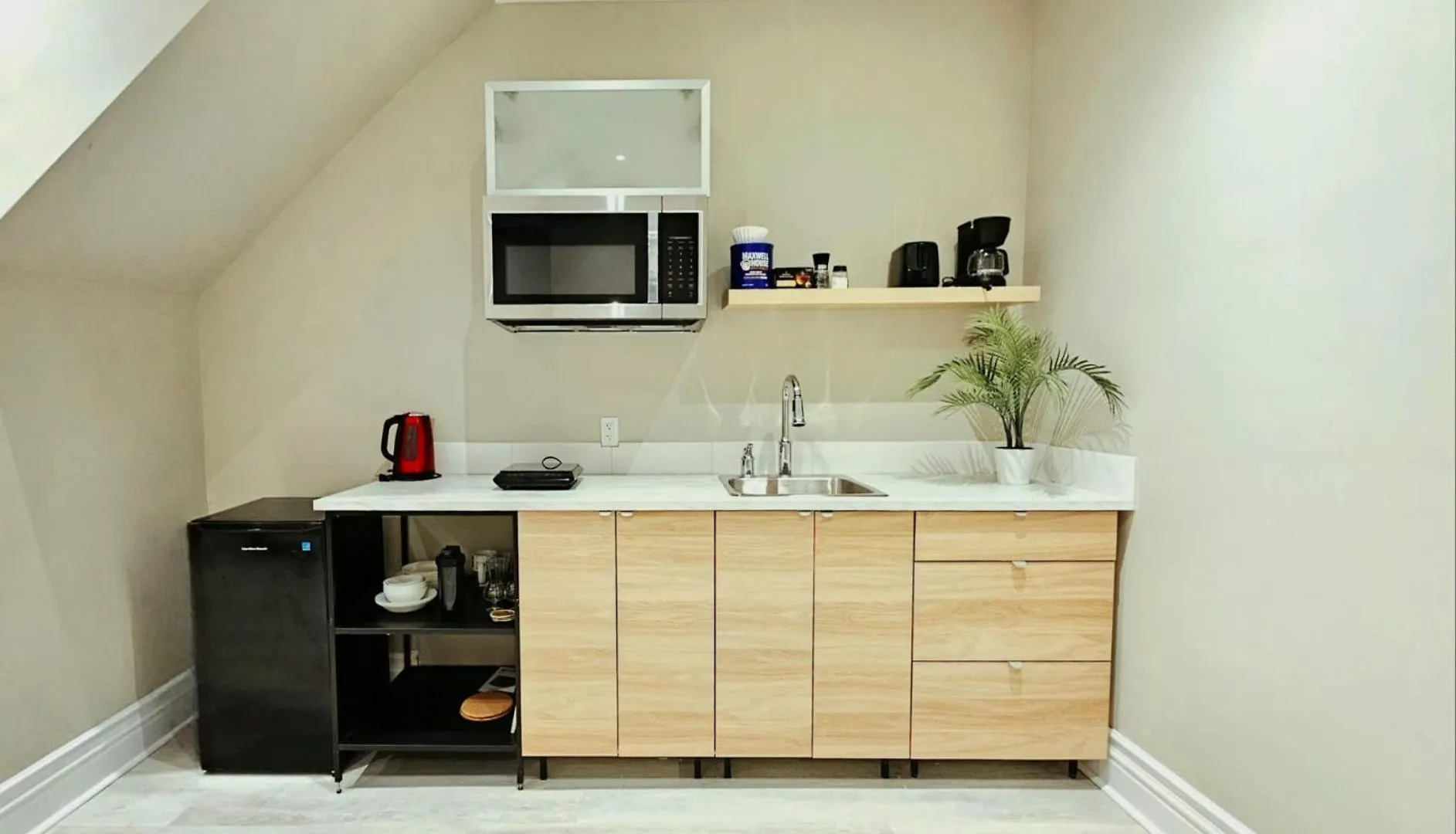 Central Downtown Toronto - Trinity Bellwood Park Apartment