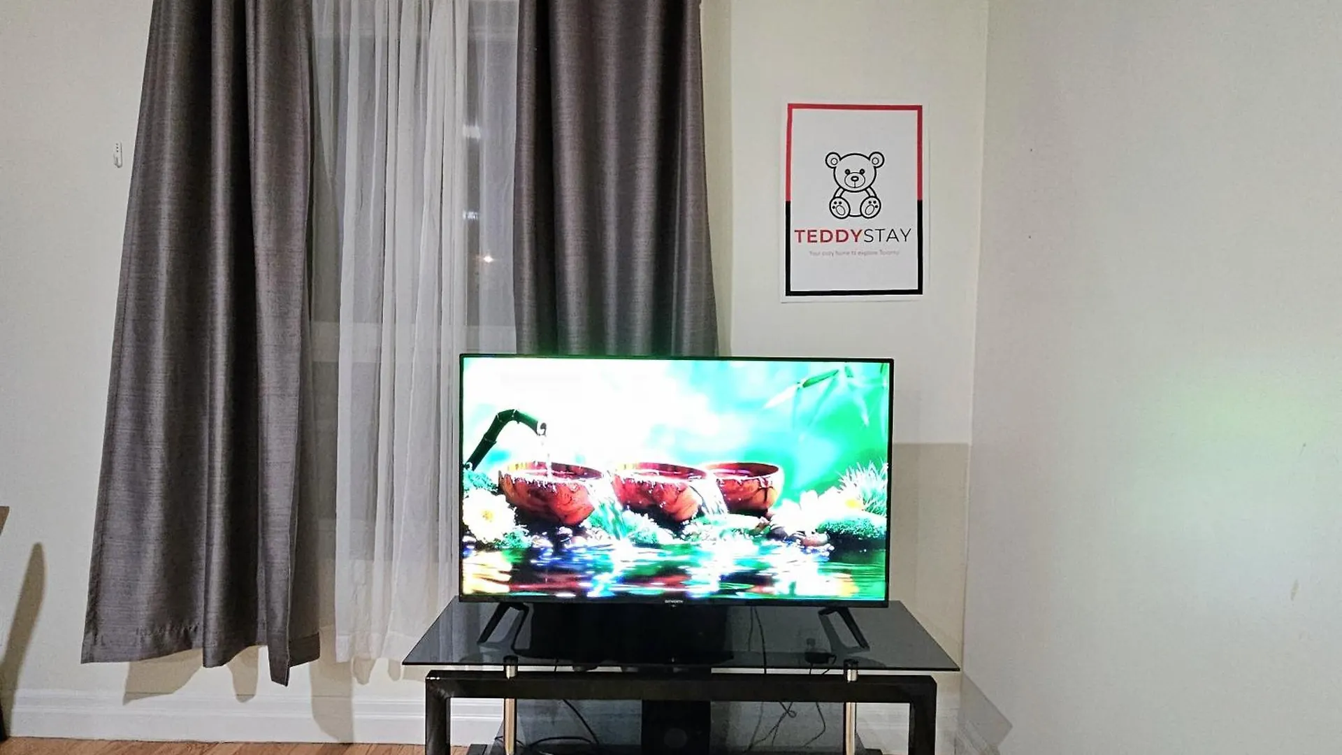 Central Downtown Toronto - Trinity Bellwood Park Apartment