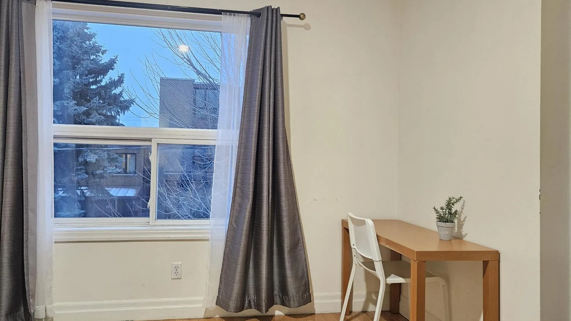 Apartment Central Downtown Toronto - Trinity Bellwood Park Canada