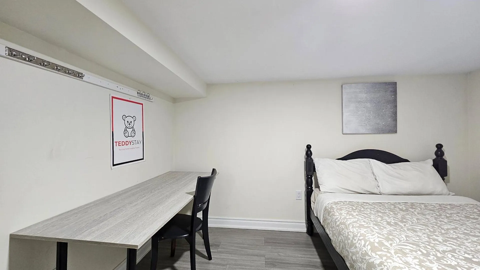 Central Downtown Toronto - Trinity Bellwood Park Apartment