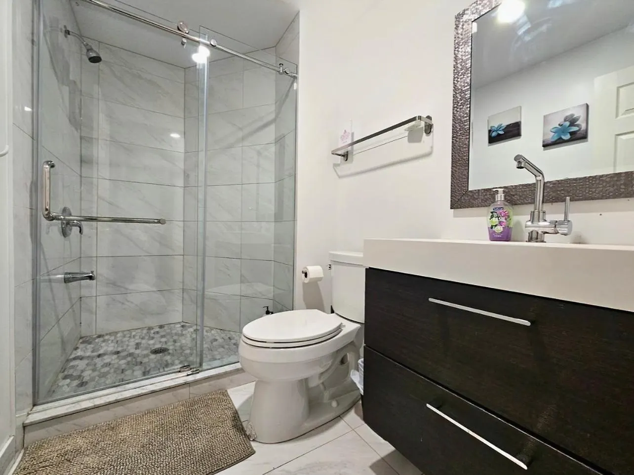 Apartment Central Downtown Toronto - Trinity Bellwood Park