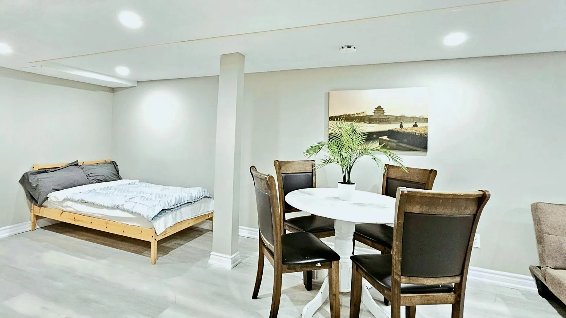 Central Downtown Toronto - Trinity Bellwood Park Daire
